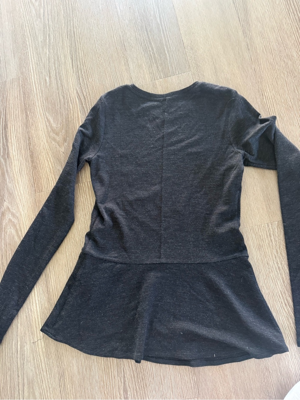 Theory l/s charcoal Peplum Top